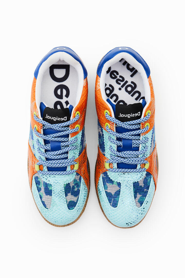 Retro tenisky s viacfarebnými nášivkami | Desigual