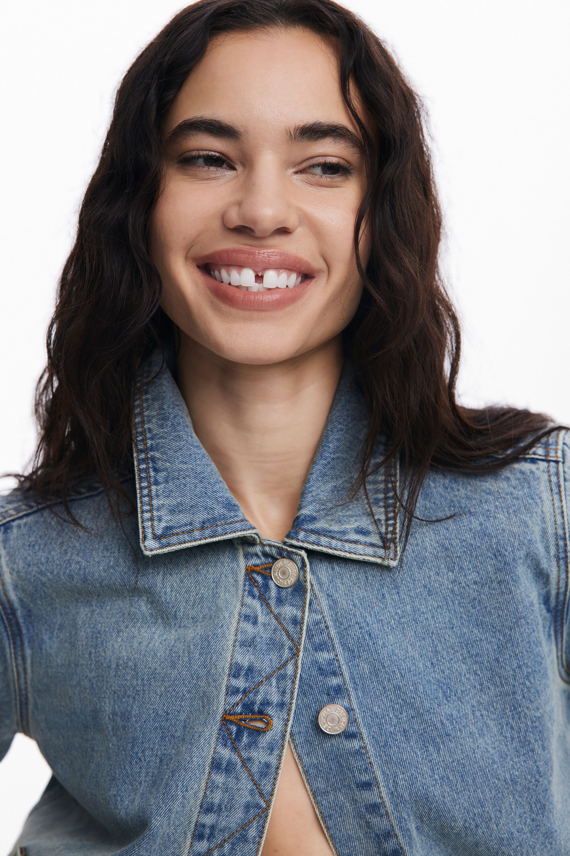 フラワーデニムジャケット 女性用 I Desigual.com