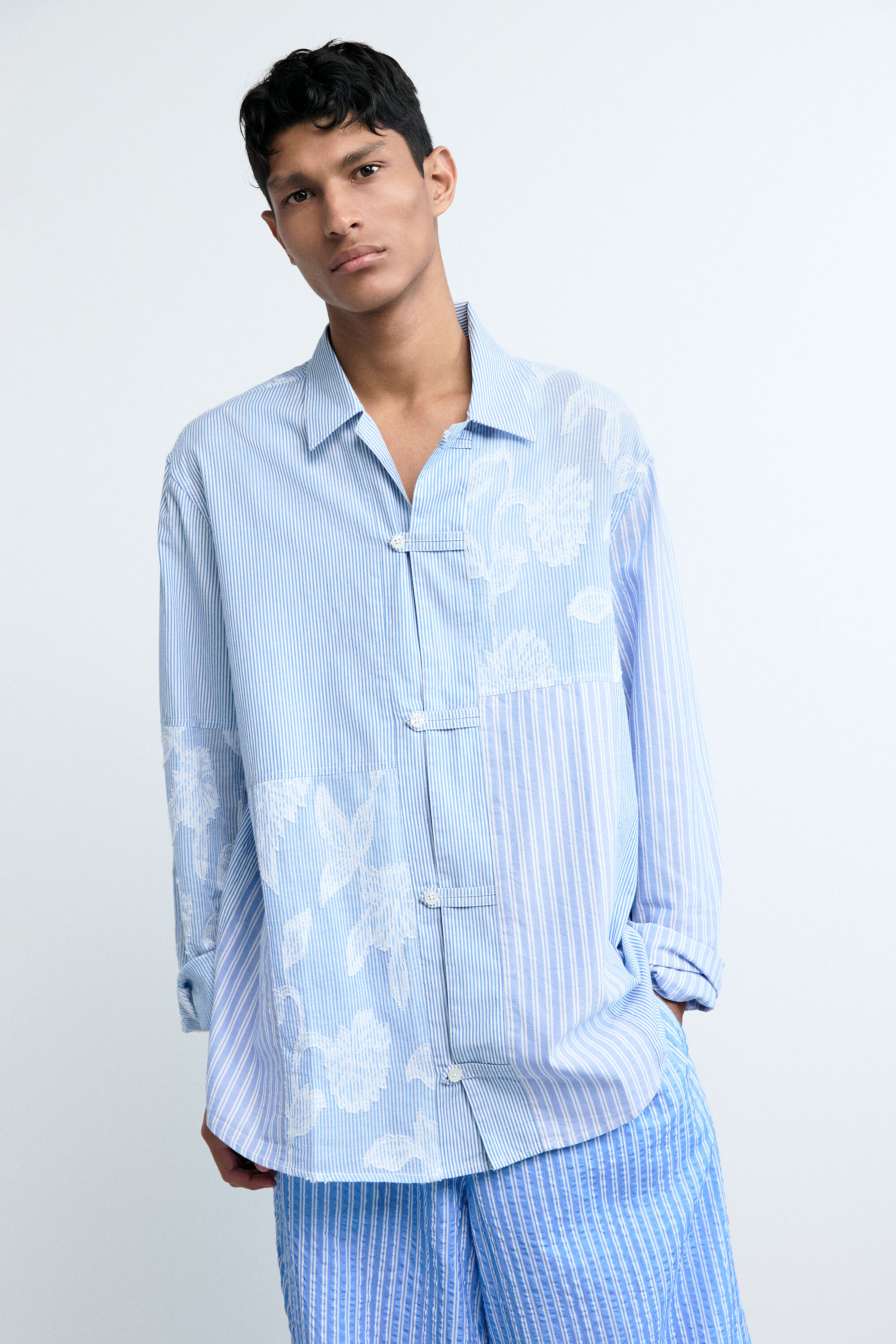 花柄プリントシャツ 青 メンズ I Desigual.com