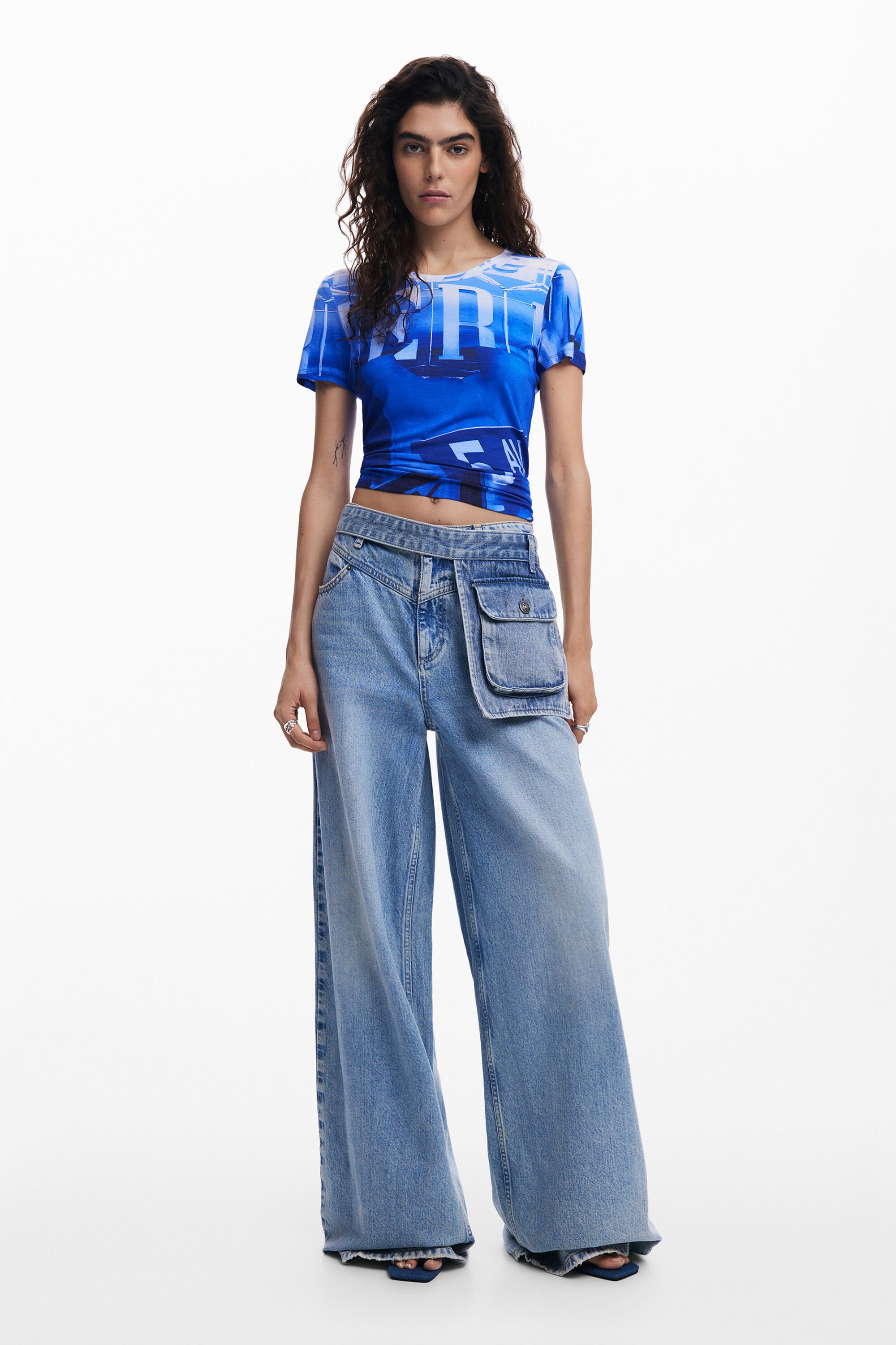 Desigual Signal Print T-shirt In Blue