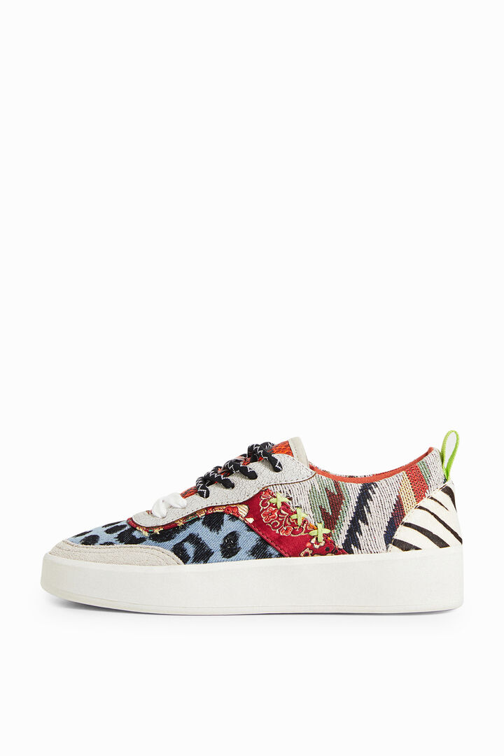 Sneakers met dikke zool en denim patch | Desigual