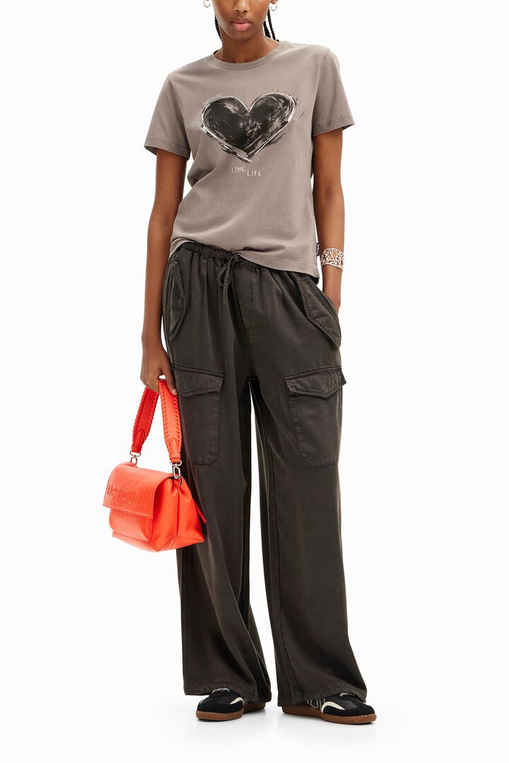 Camiseta b&aacute;sica coraz&oacute;n | Desigual