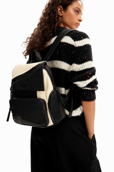 Mochila mediana patch textura | Desigual
