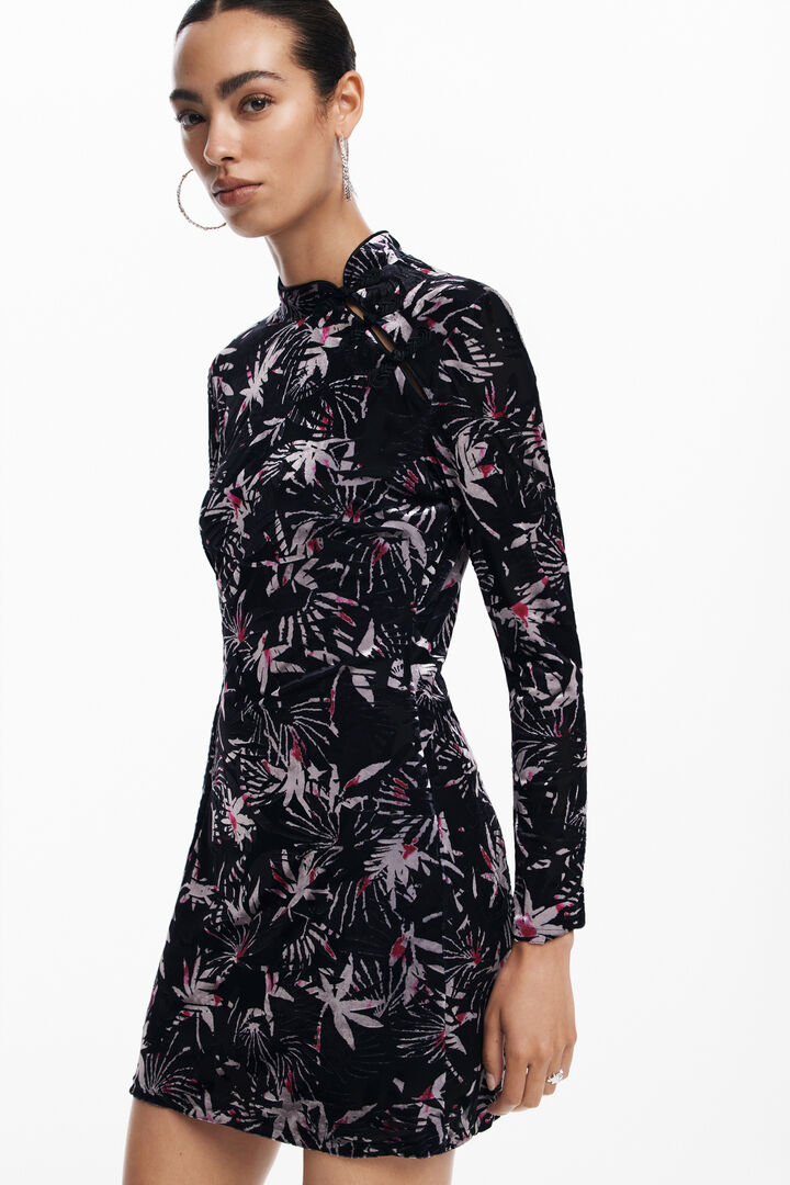 Šaty s listami a kimono golierom | Desigual