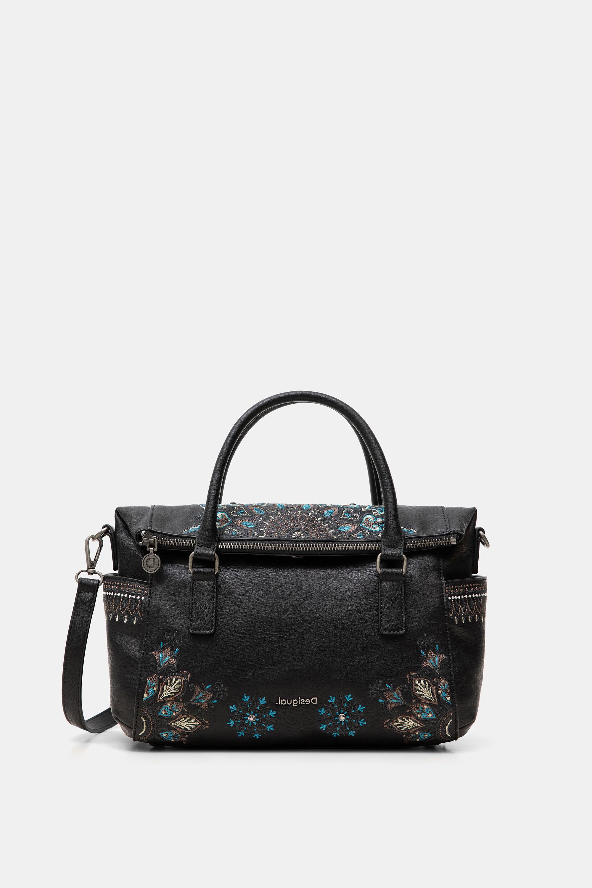 Carteras desigual 2025
