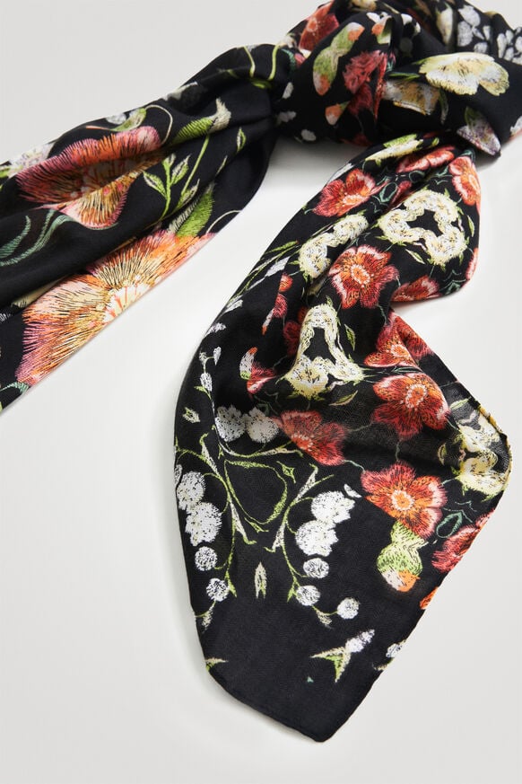 Rectangular foulard Liberty flowers | Desigual