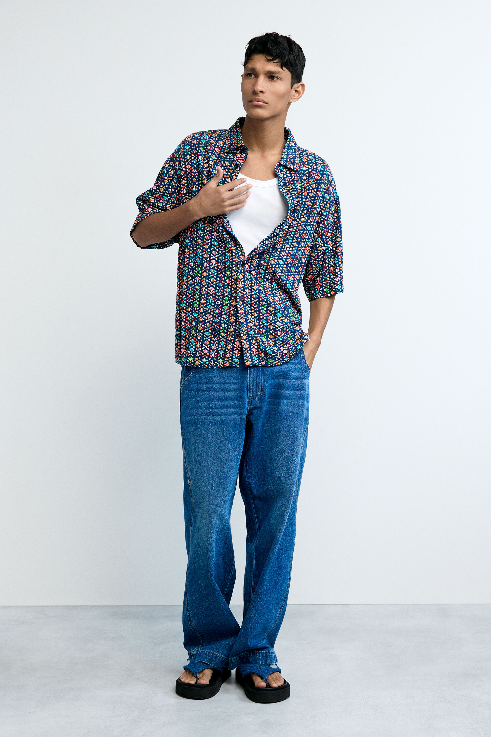 刺繍入り民族風半袖シャツ メンズ用 I Desigual.com