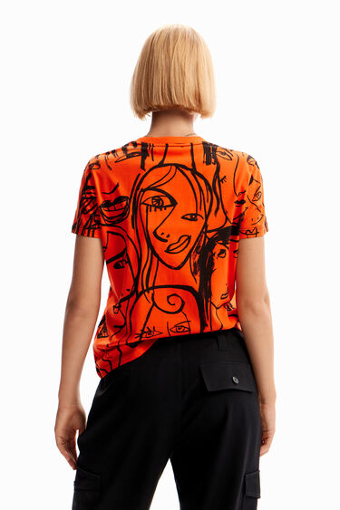 T-shirt visages contraste | Desigual