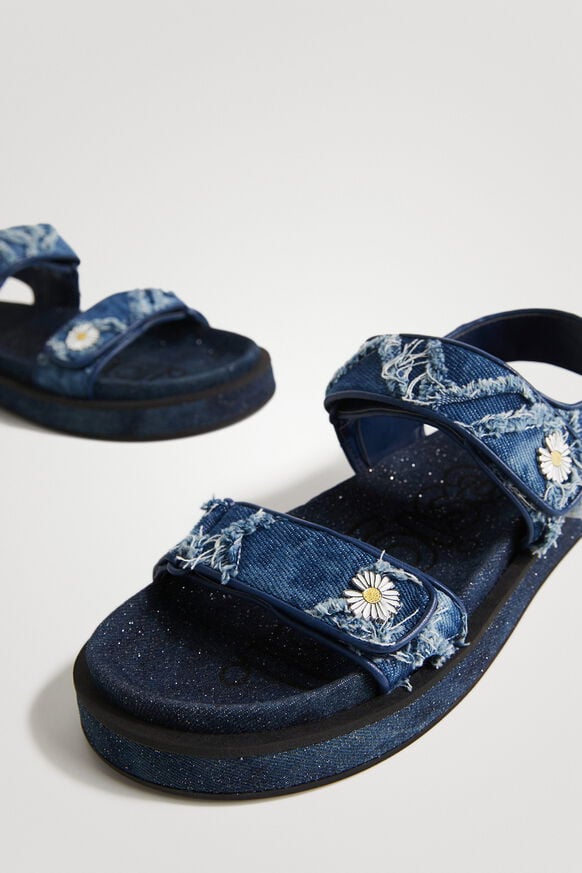 Sandalia denim con velcro