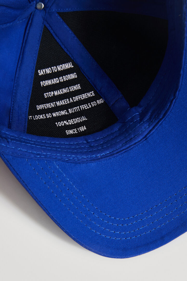Cap logo plate and messages | Desigual