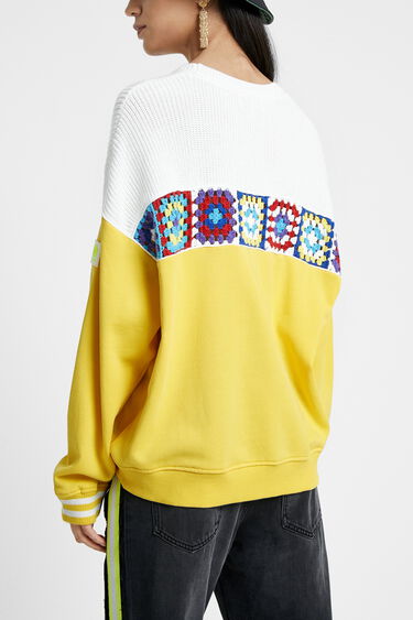 Sweat-shirt patch en coton ouaté, tricot et crochet | Desigual