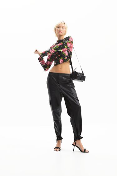 Blusa cropped rosas lentejuelas M. Christian Lacroix | Desigual