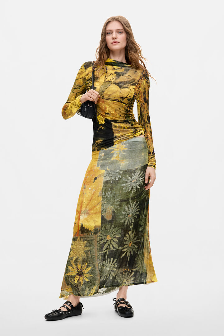 Long printed skirt