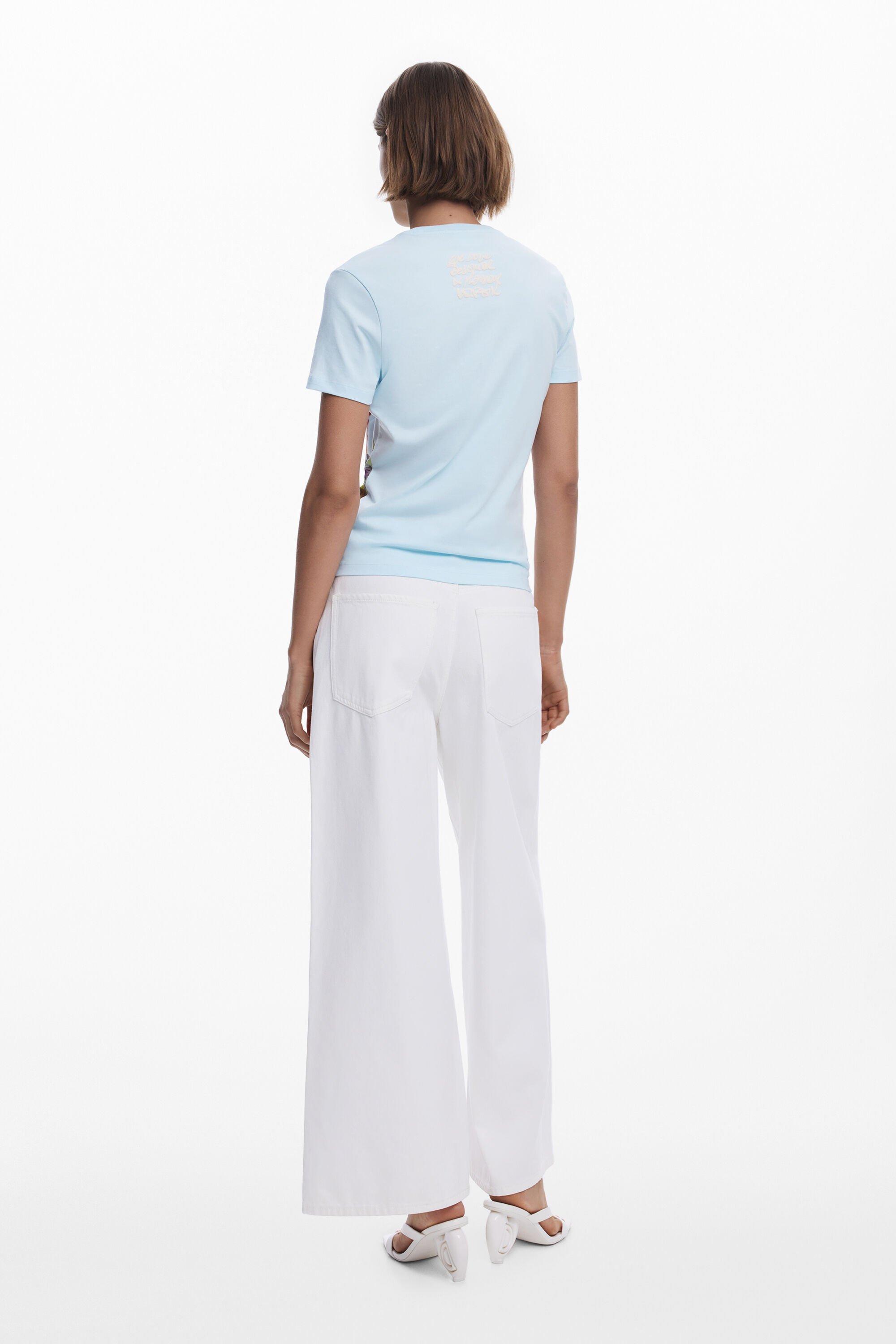 Mr. Christian LacroixによってデザインされたTシャツ 女性用 I