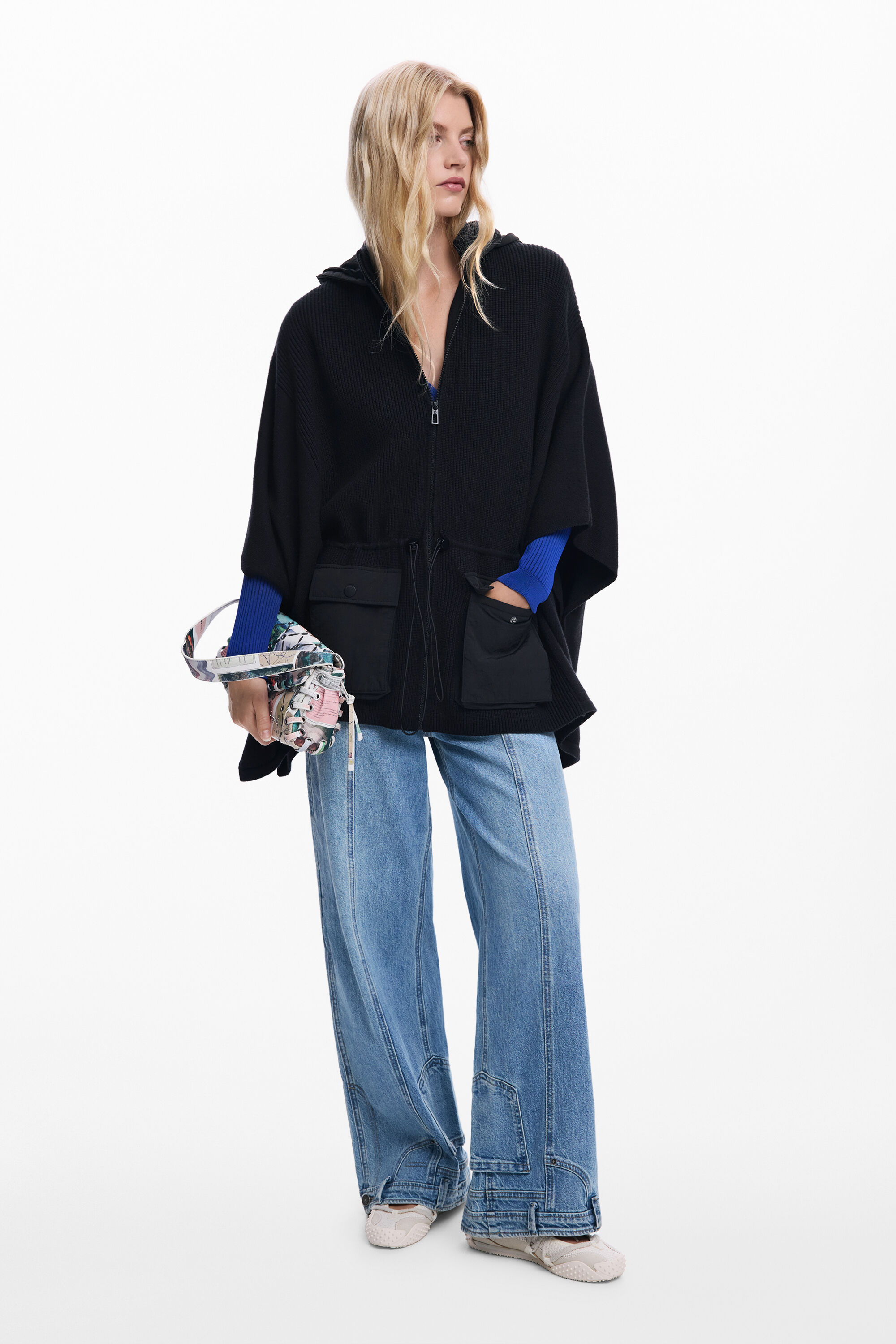 Desigual Poncho met capuchon en zakken - BLACK