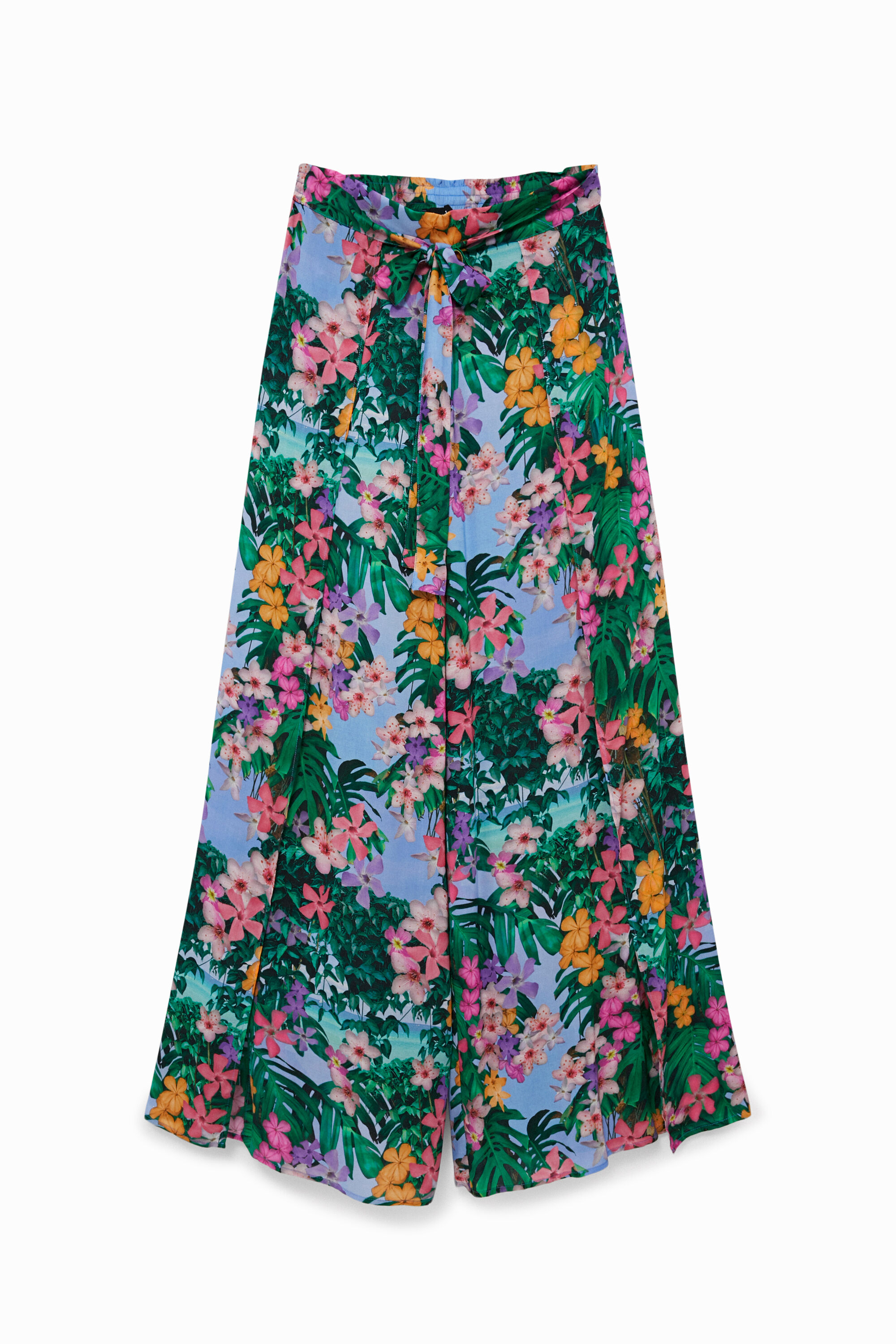 Culotte mit Schlitzen