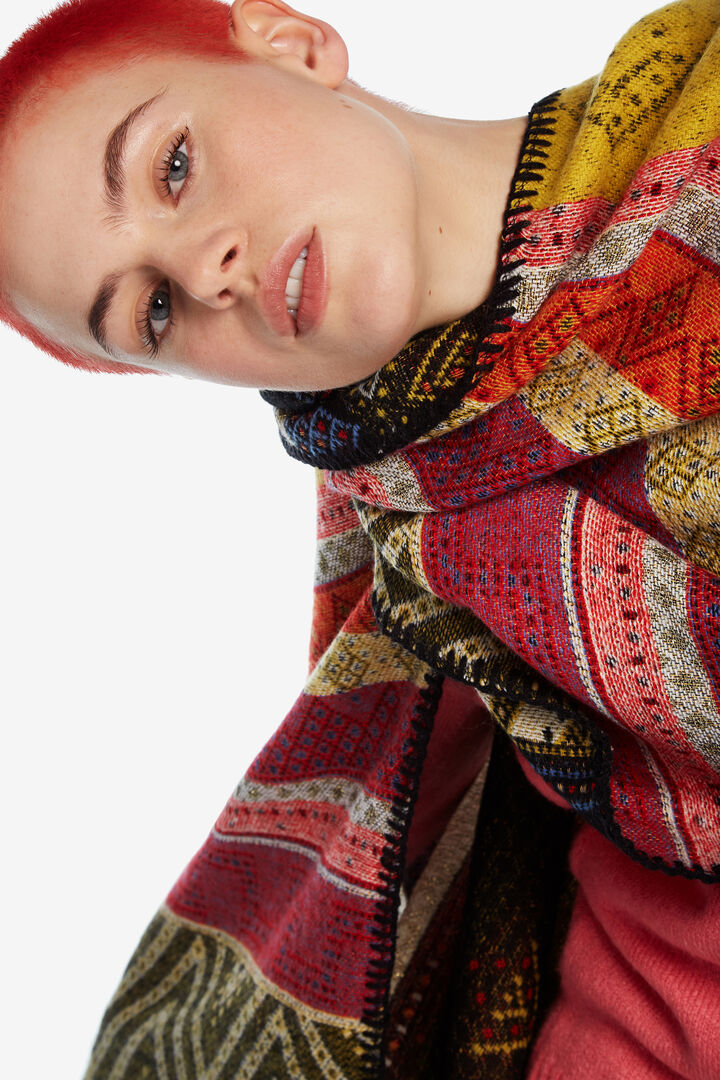 Ethnic square poncho | Desigual
