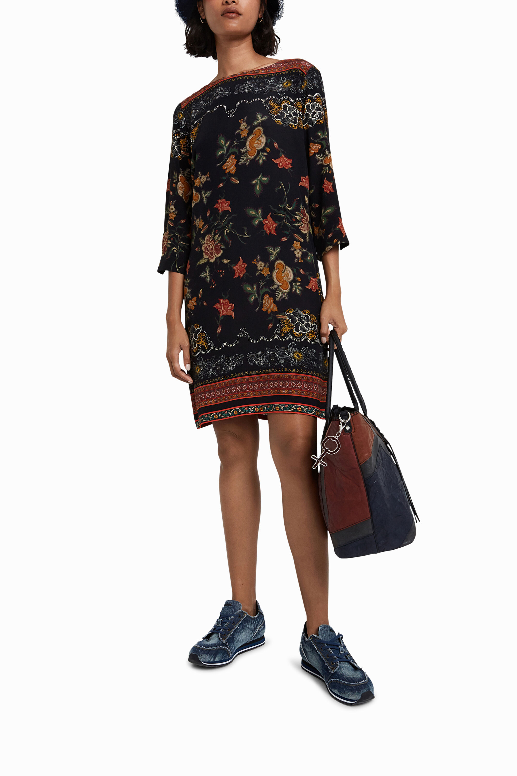 Robe droite desigual new arrivals