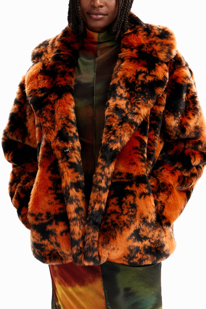 Short fur-effect double-breasted coat | Desigual