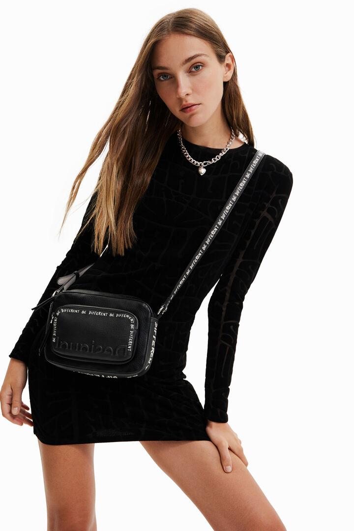 Small crossbody bag with messages | Desigual