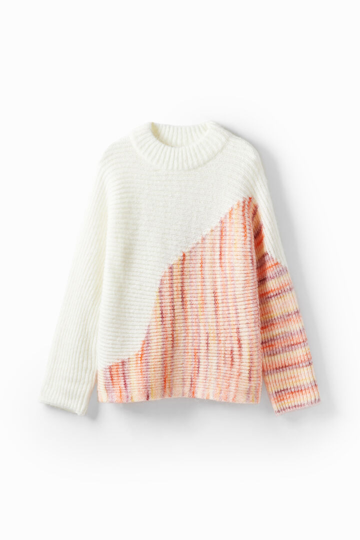 Asymmetric design pullover