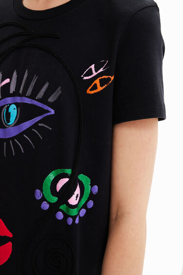 Vestido camiseta cara arty | Desigual