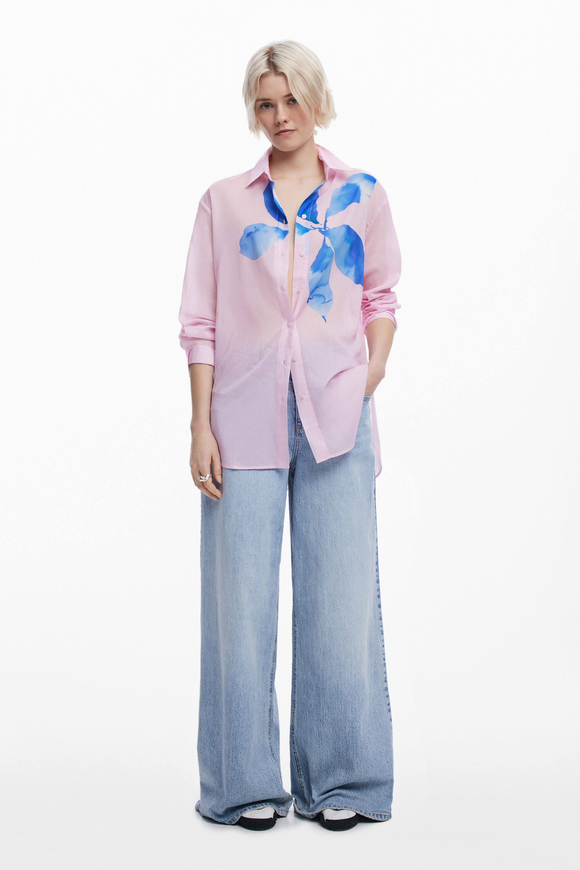 Mr. Christian Lacroixによってデザインされたシャツ 女性用 I