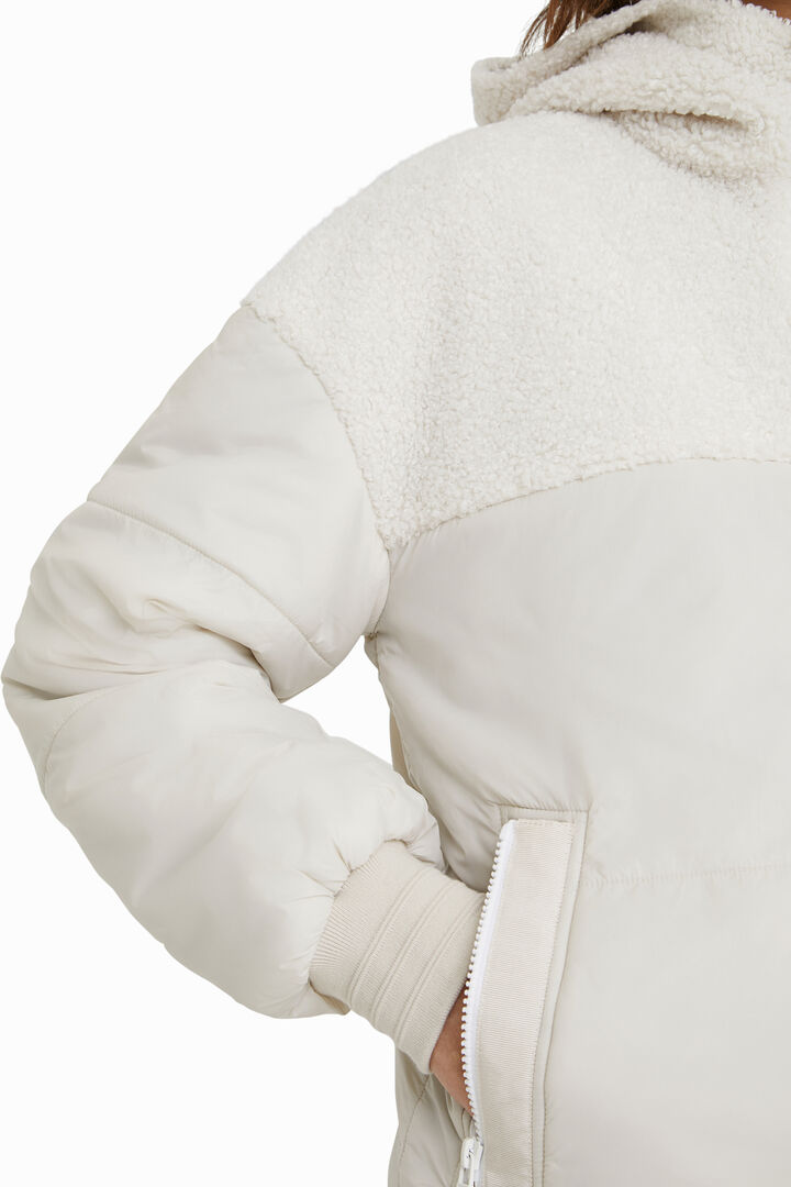 Chaqueta acolchada borreguito capucha | Desigual