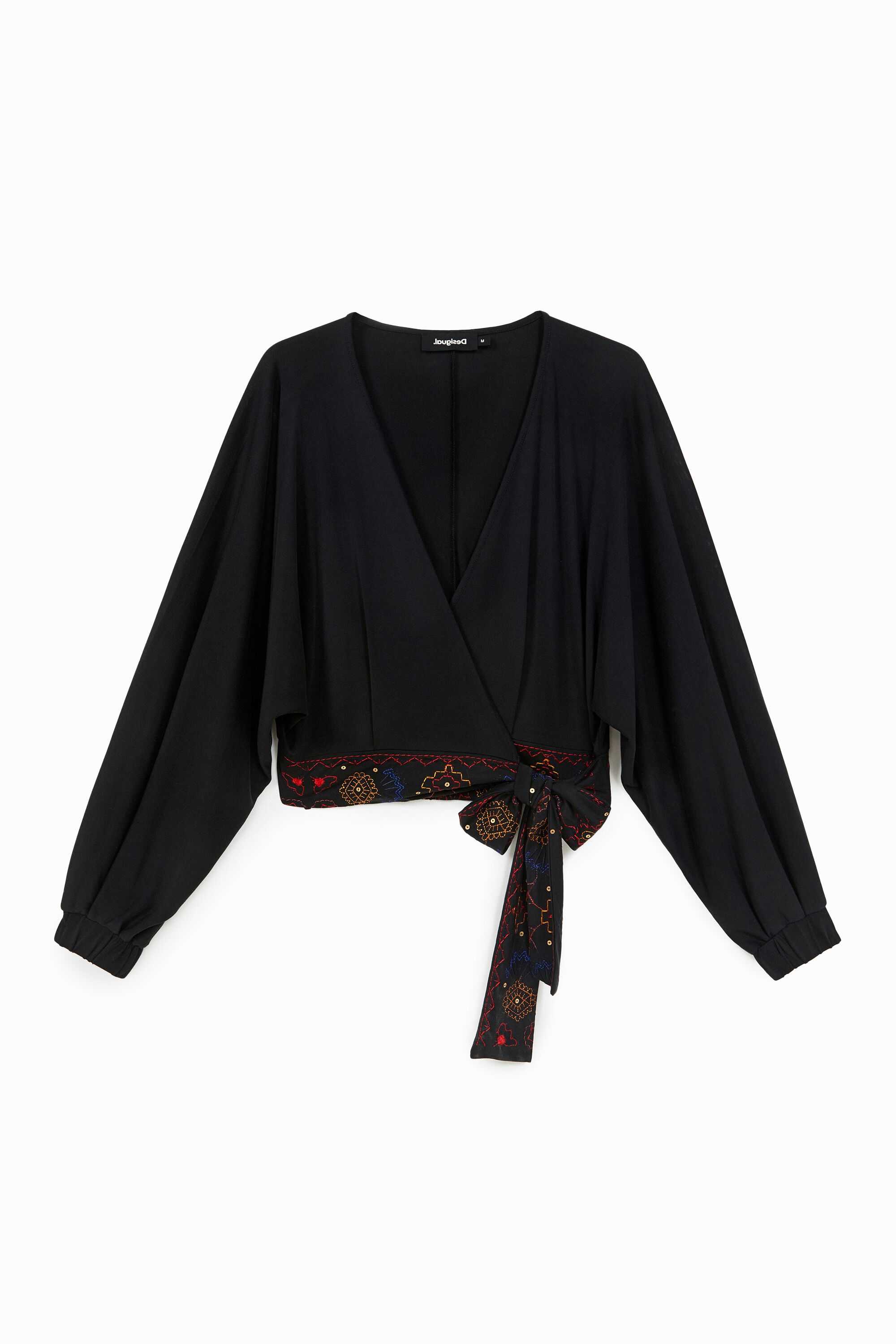 Kurzes, japanisches Wickel-Shirt
