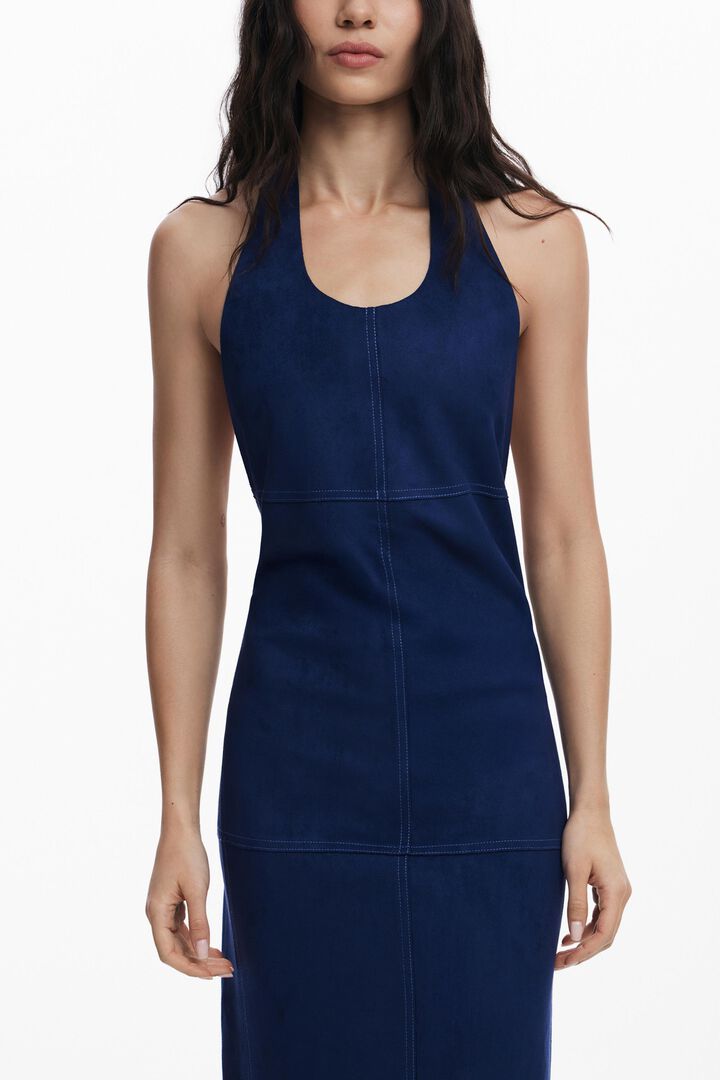 Vestido de camur&ccedil;a com costas abertas
