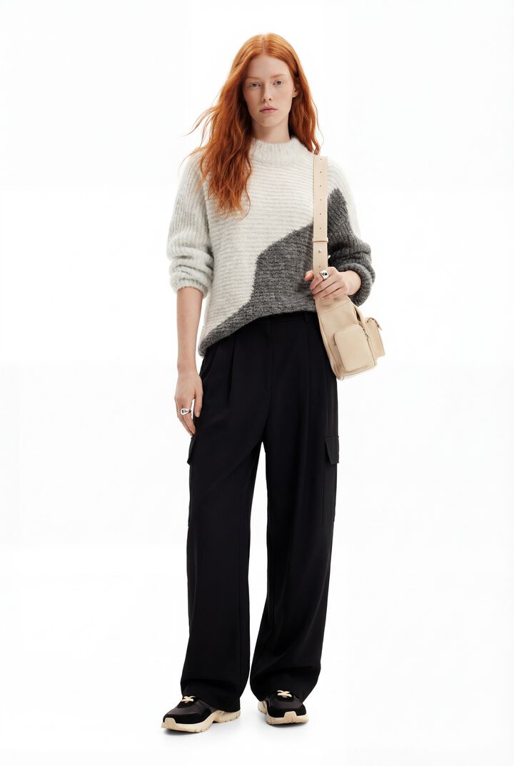 Oversize two-tone pullover