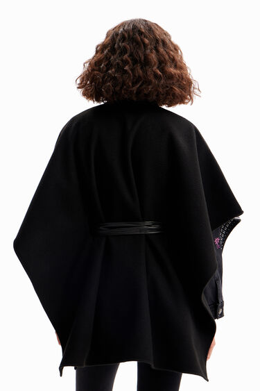 Embroidered belted poncho | Desigual