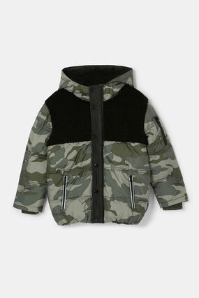Padded jacket hood camouflage