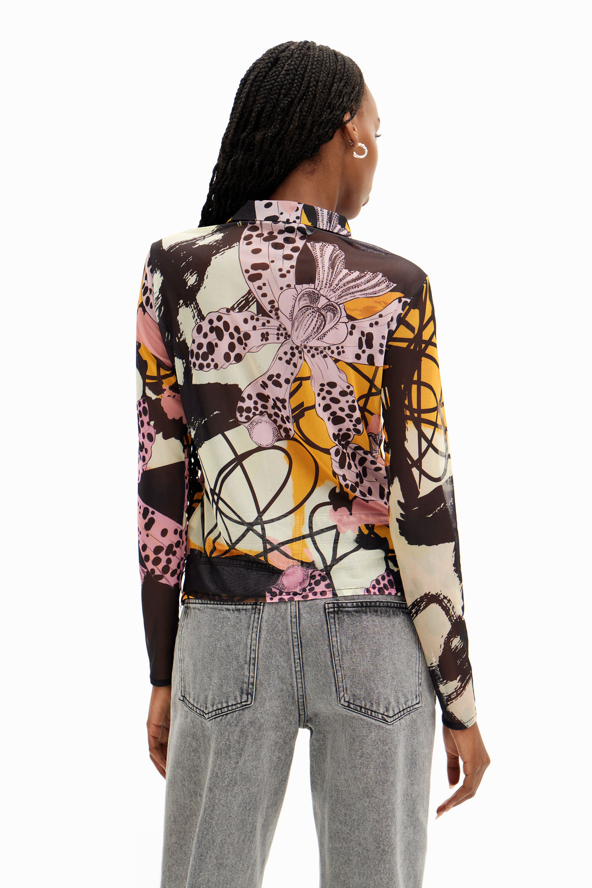 Camisa de manga larga con mujer y flores de mujer I Desigual