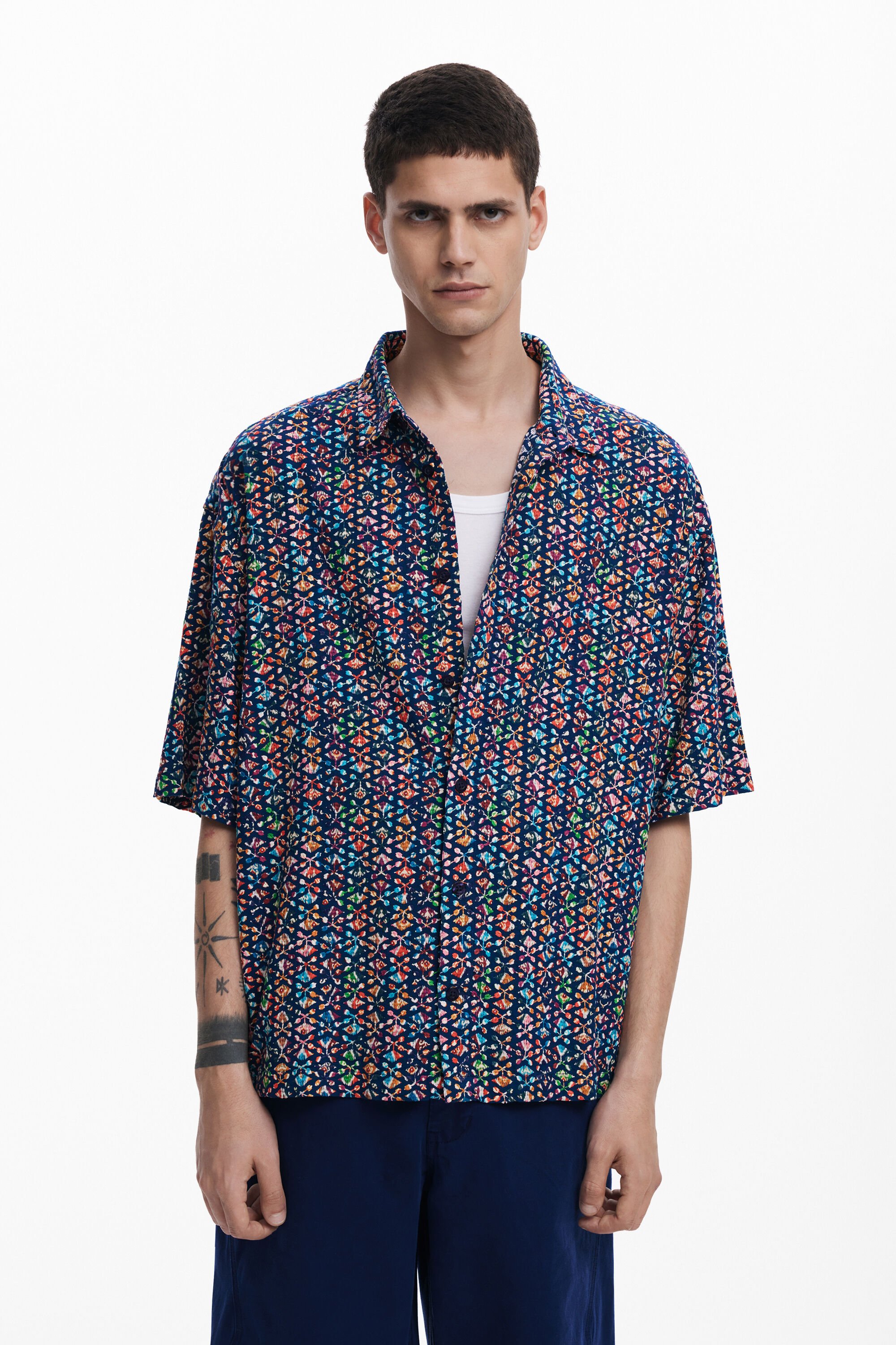 Ethnic short-sleeve shirt