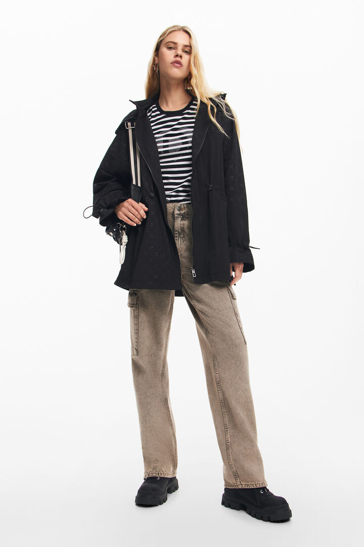 Parka impermeable capucha | Desigual