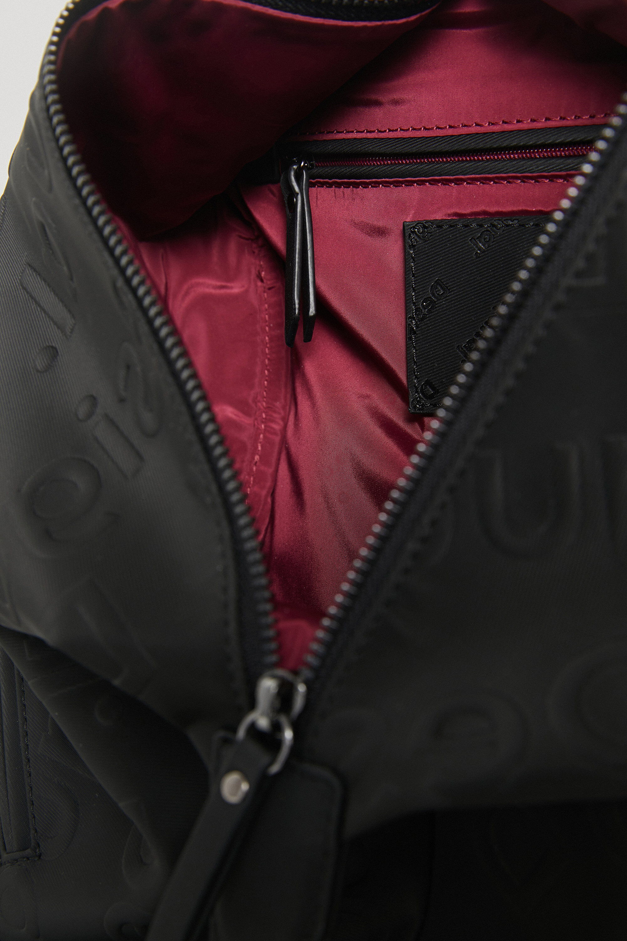 Mochila tres asas silueta saco Desigual