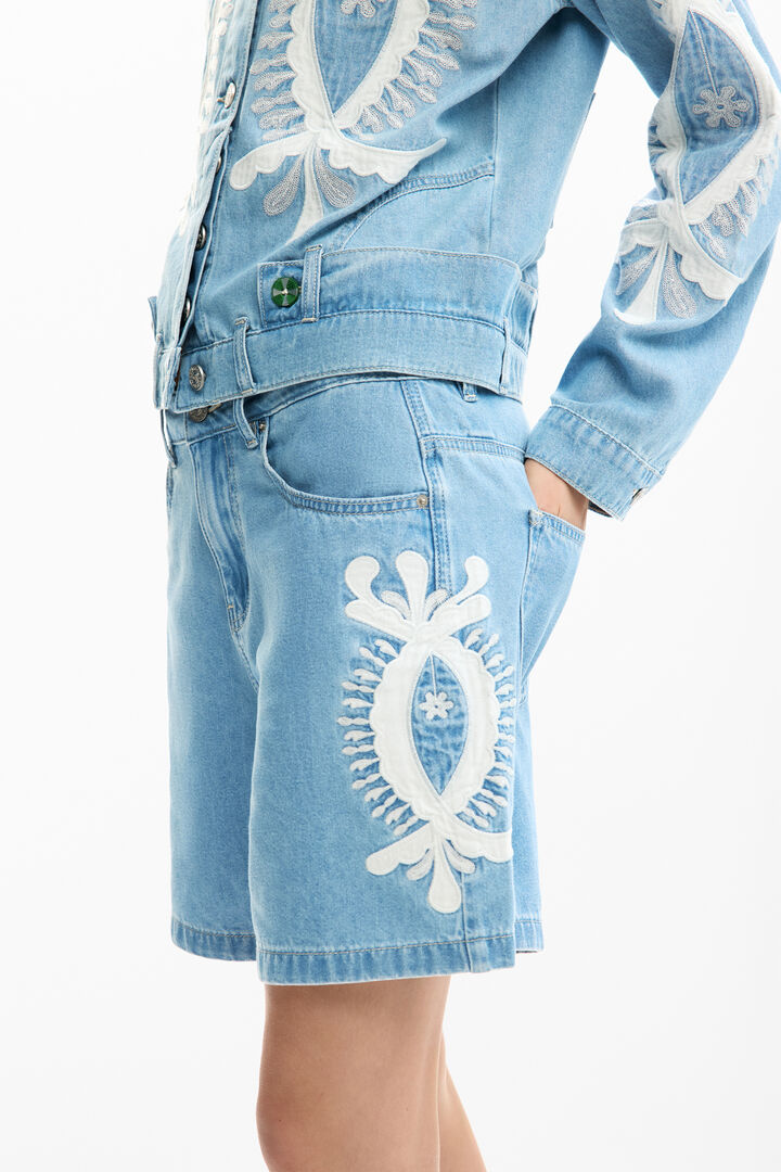 Denim Bermuda shorts with embroidery | Desigual