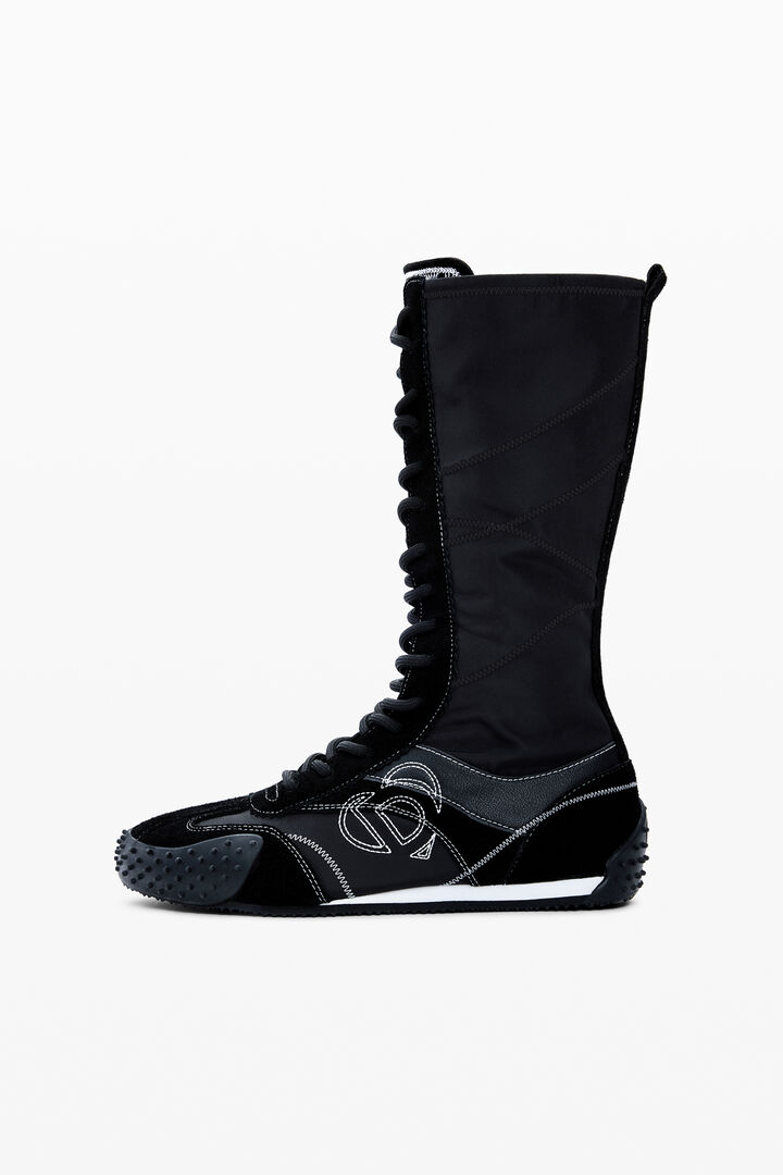 Sneaker boot logo