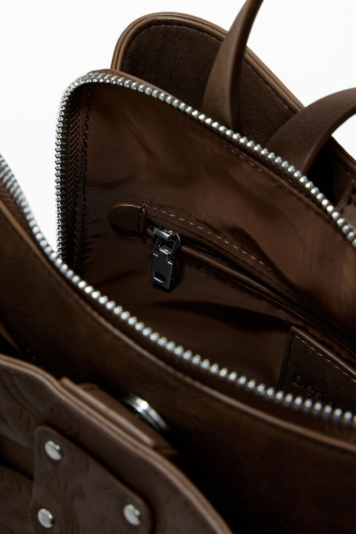 Mochila parches efecto piel mediana | Desigual