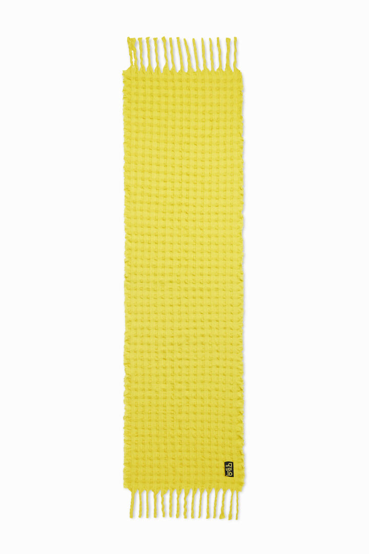 Embossed scarf | Desigual
