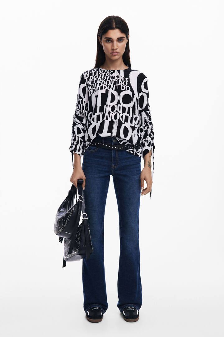 Blouse à lettres avec nœuds | Desigual