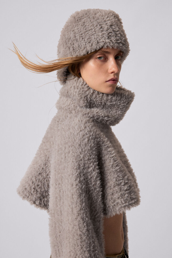 PACK JERSEY CROP Y GORRO | Desigual