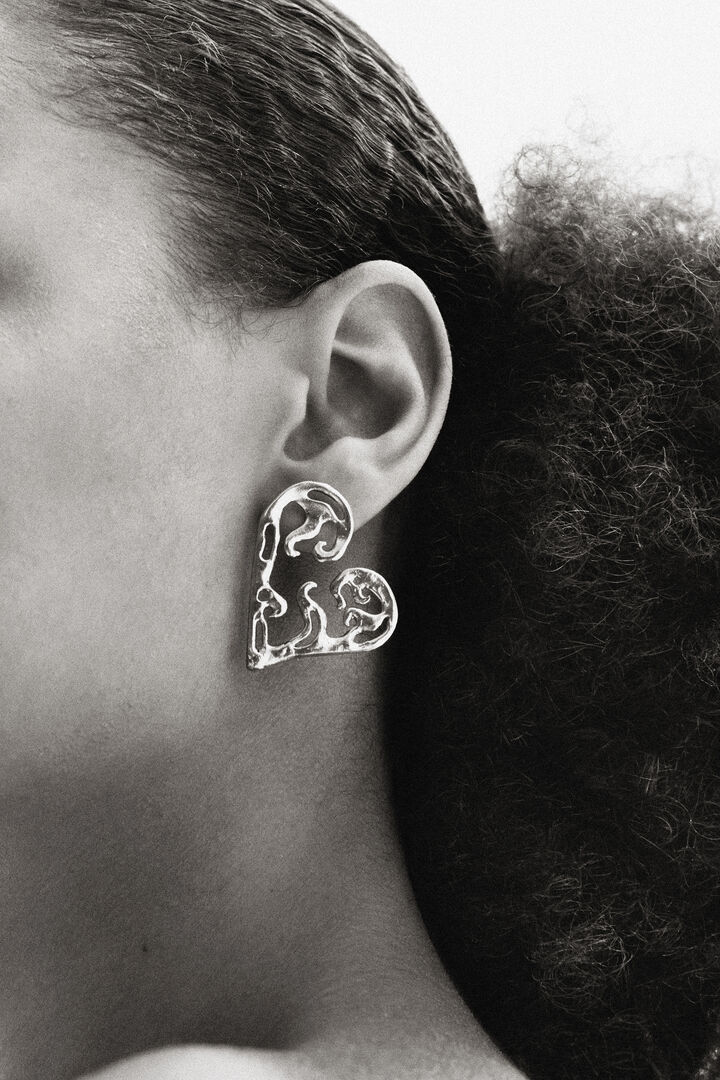 Zalio gold plated heart earrings | Desigual