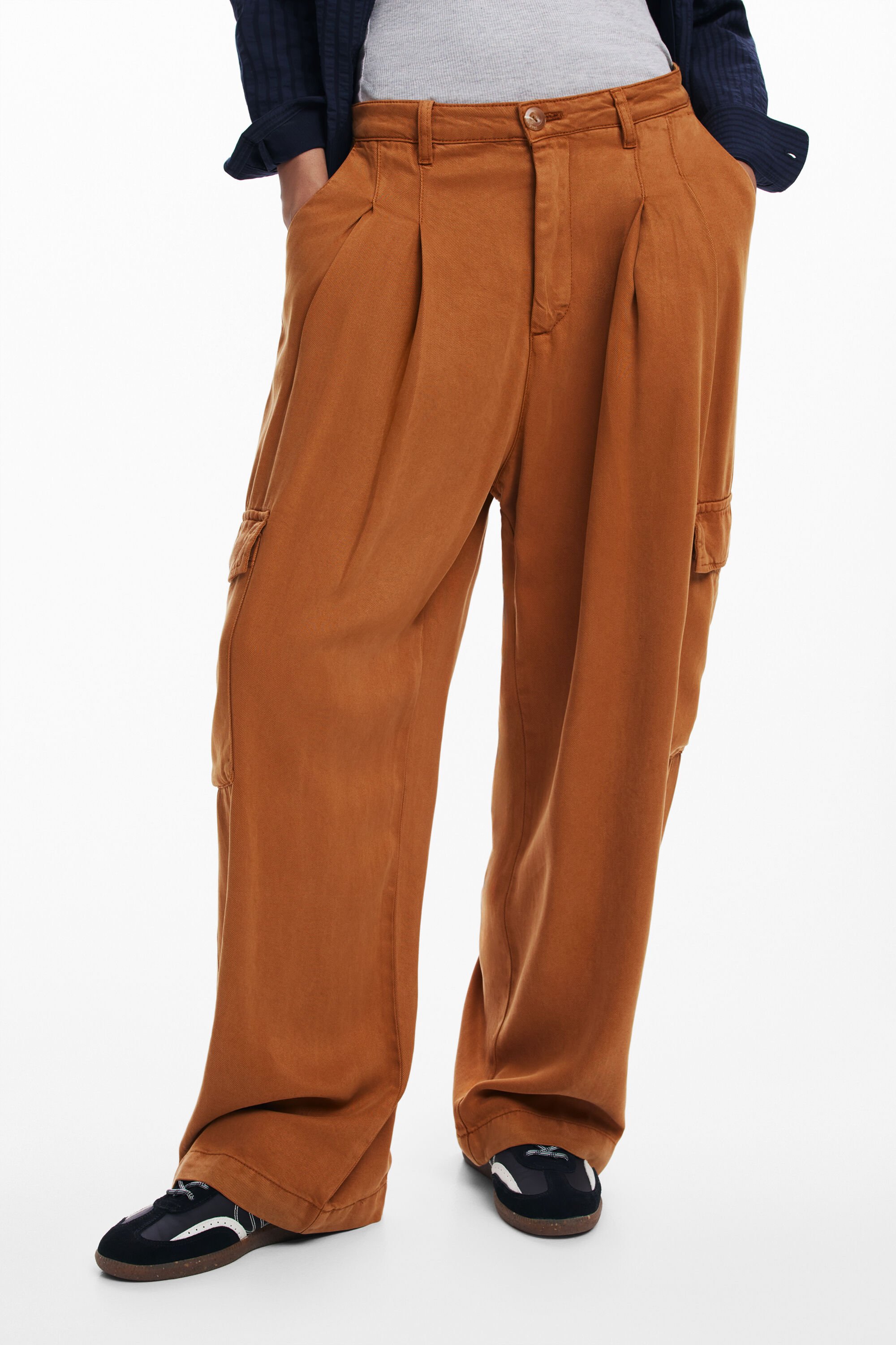 Flowy cargo pants sales