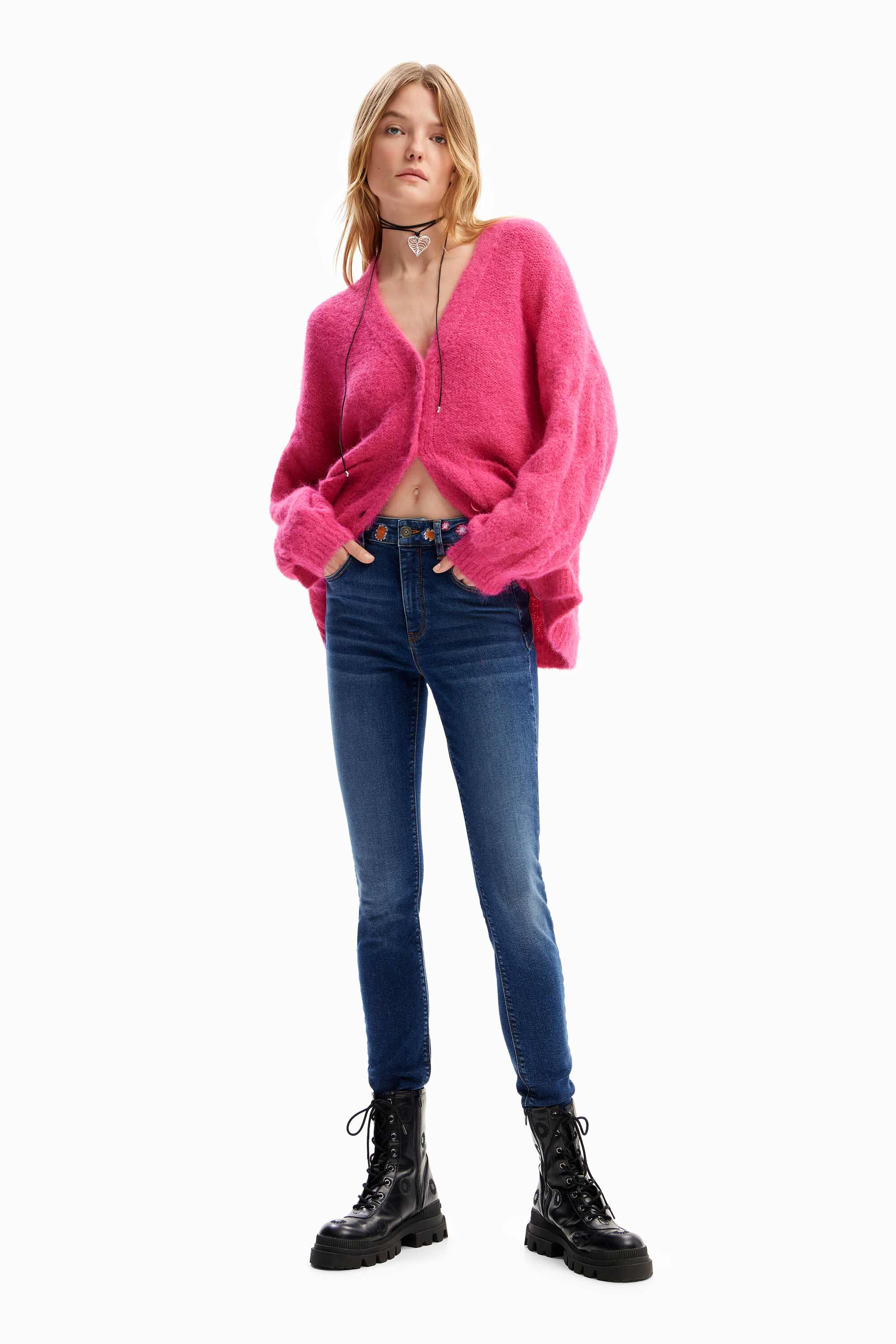 Slim Jeans geborduurde bloemen