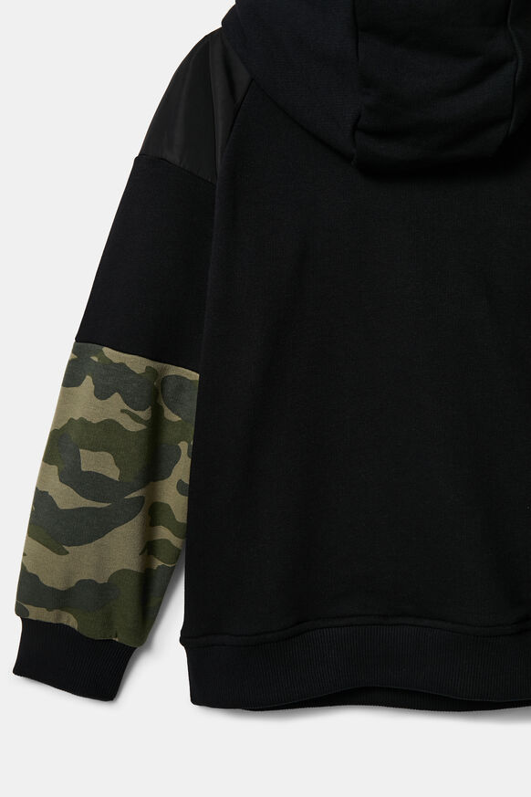 Camouflage-Sweater mit Kapuze | Desigual