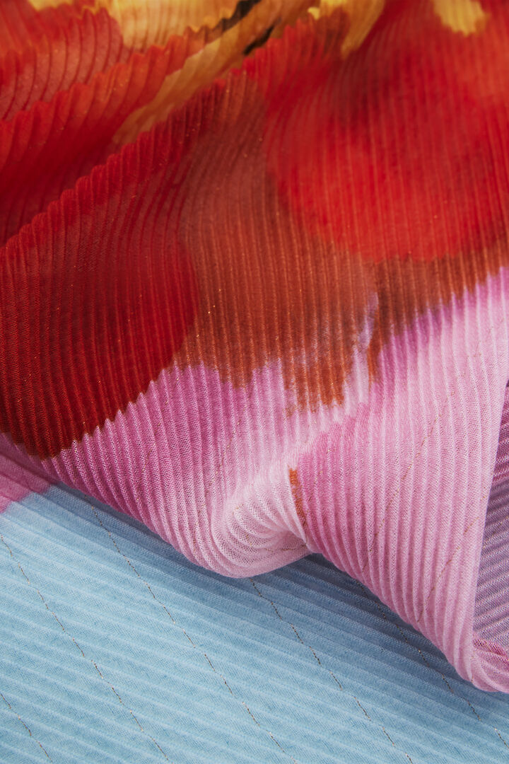 Pañuelo diseñado por Mr. Christian Lacroix | Desigual