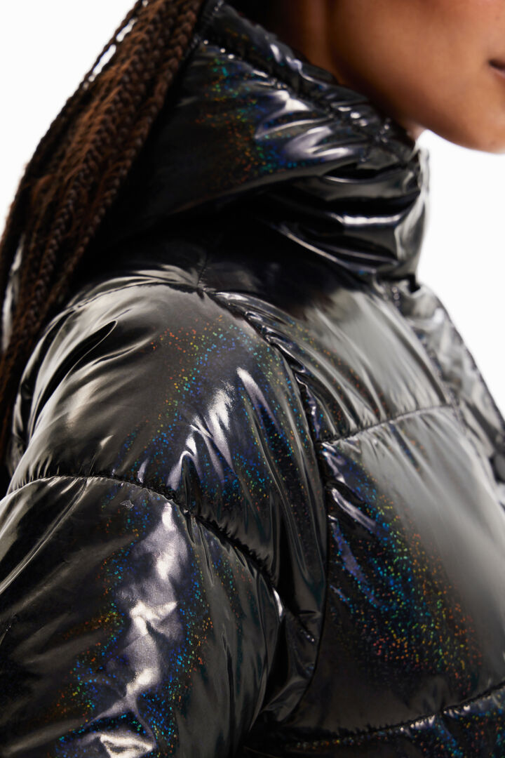 Chaqueta corta padded iridiscente | Desigual