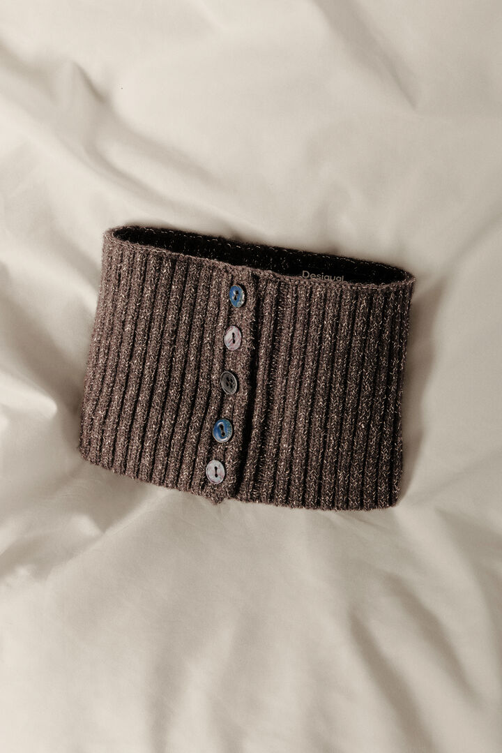 Circular scarf buttons studio